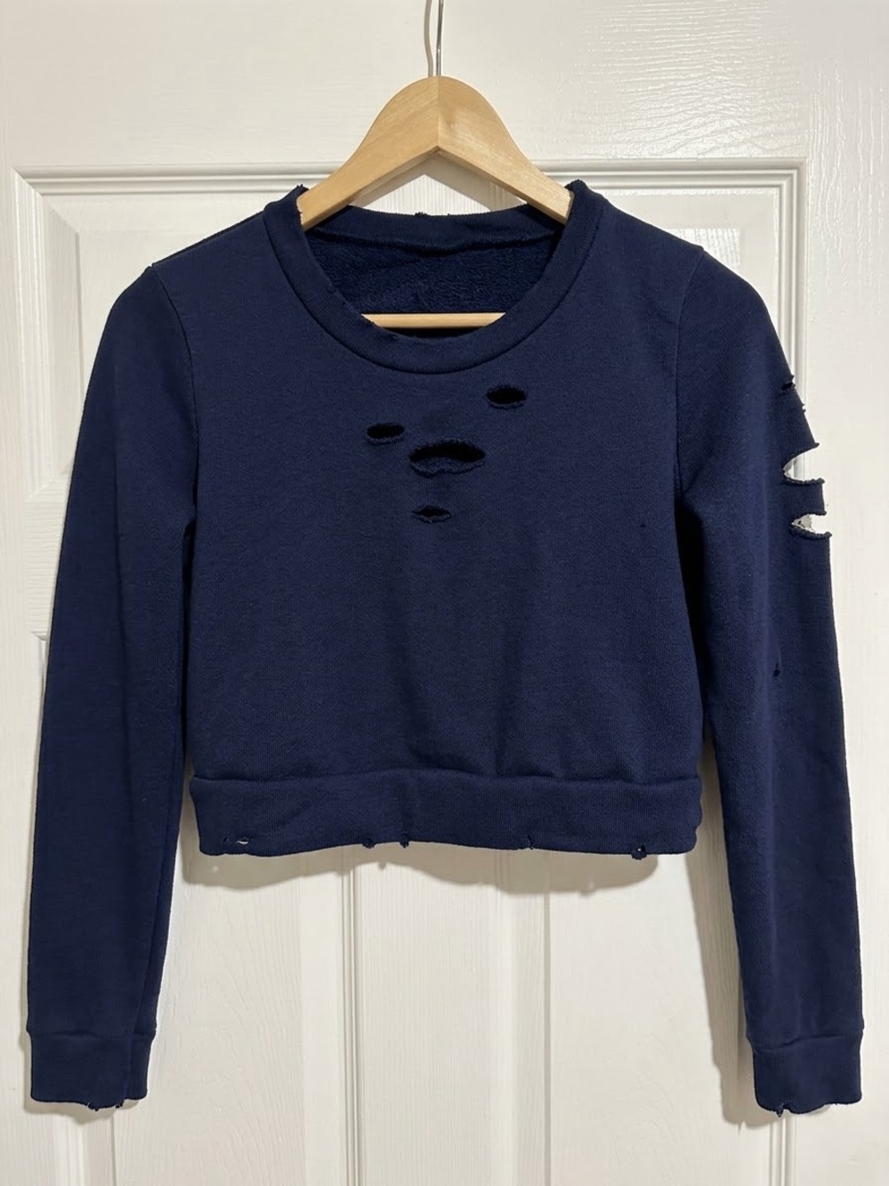 ALO Yoga Ripped Warrior Long Sleeve Top Cropped Distressed Rich Navy XS
